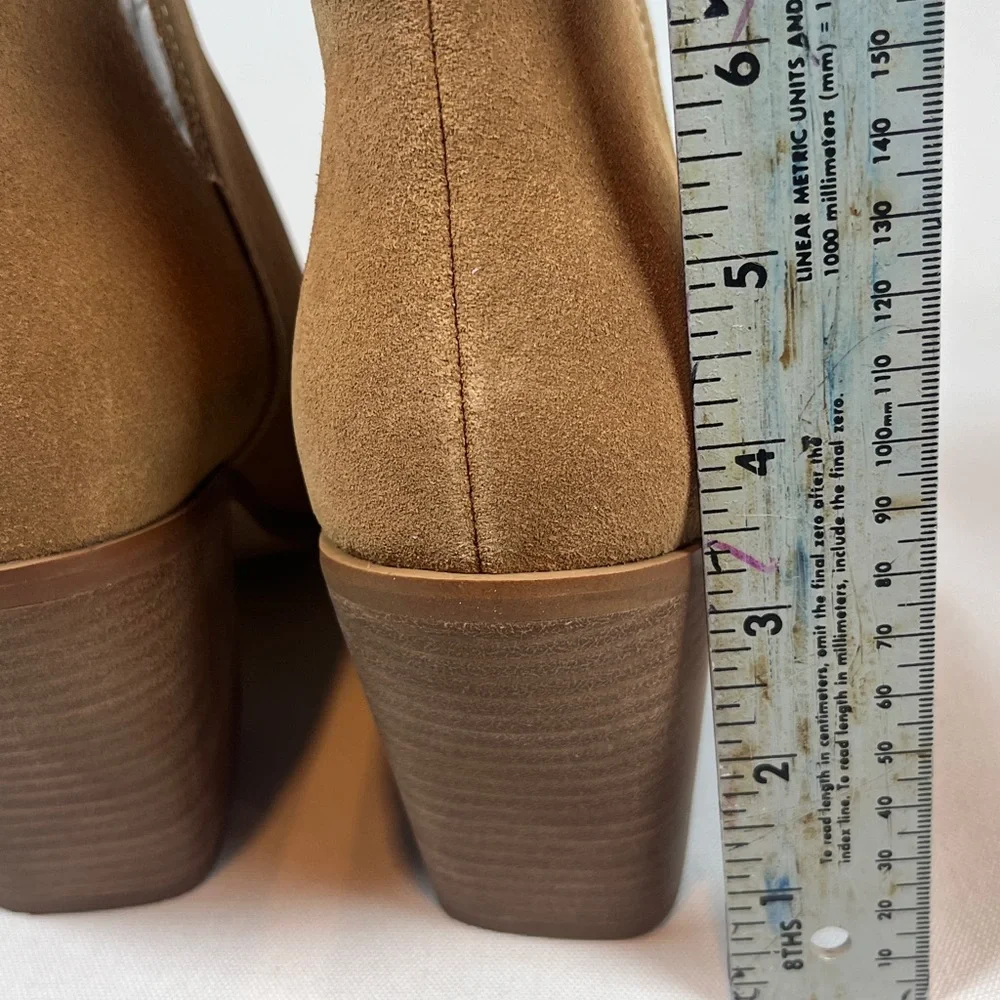 Lisa Vicky Kicky Saddle Brown Suede Ankle Booties 11M NIB